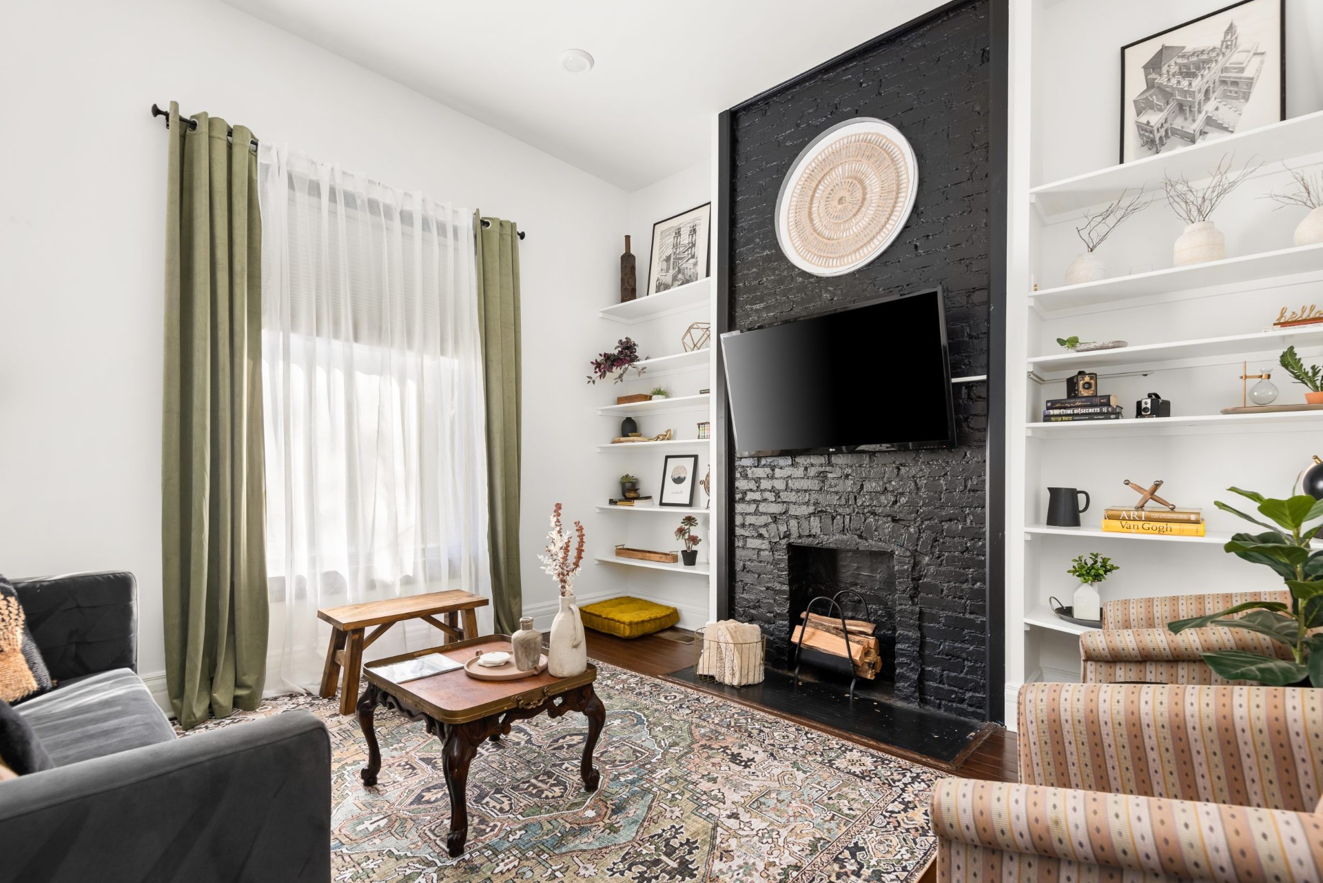Living room of a one-bedroom Nashville short-term rental home managed by Rest Easy Nashville